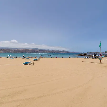In Palmas Near Canteras
